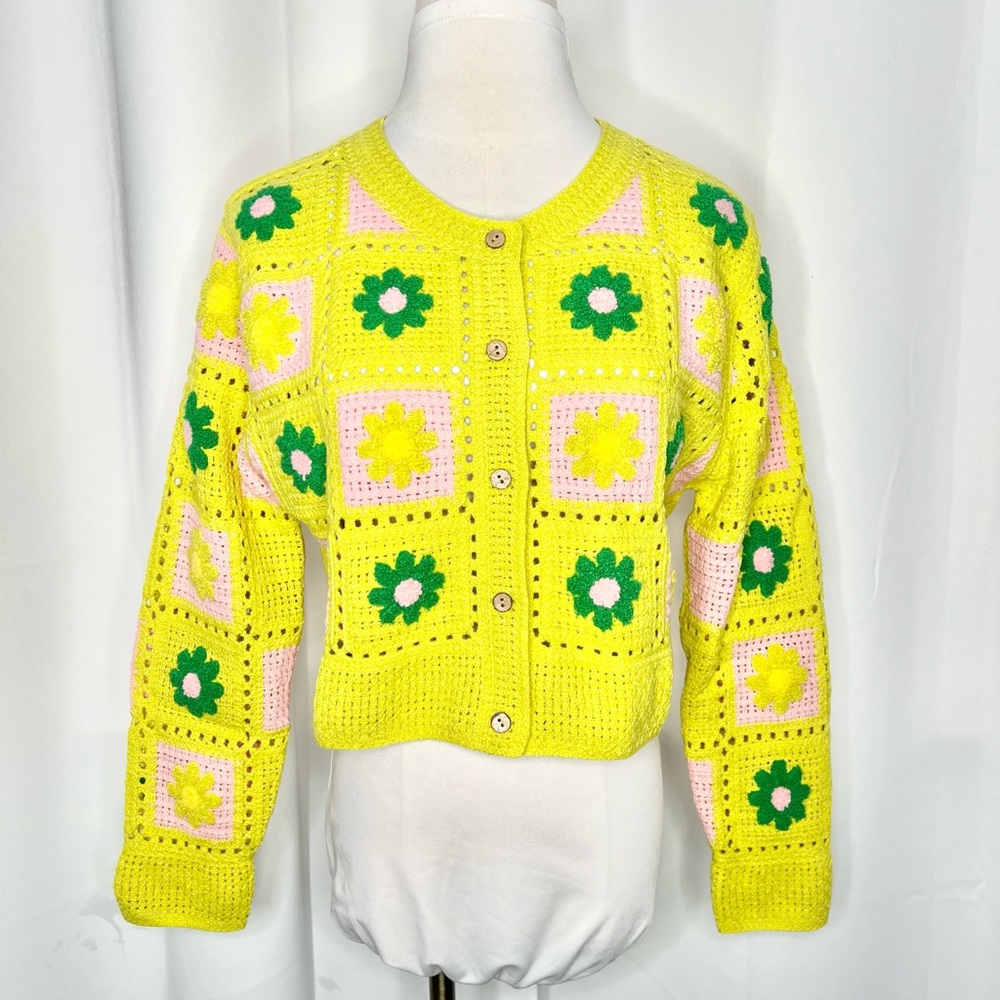 ❗️NWT❗️FLORAL CROCHET CROPPED CARDIGAN D - Picture 8 of 8